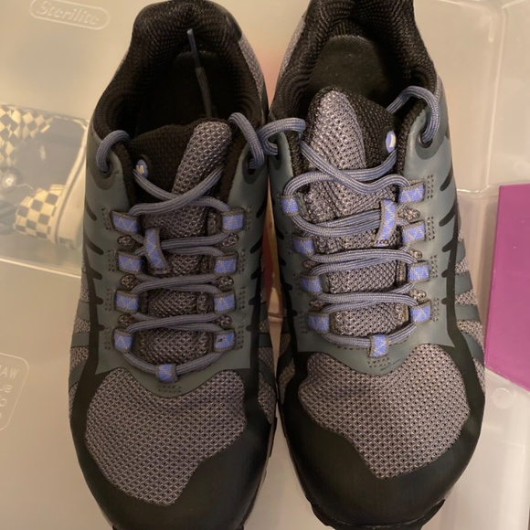 Merrell hiking shoes - Picture 2 of 4